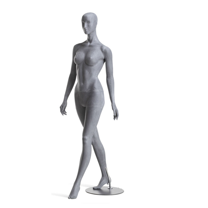Female mannequin Raw - walking