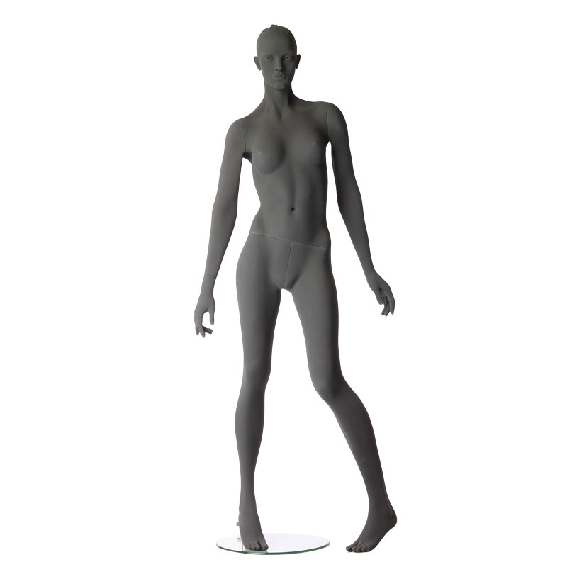 Stylised female mannequin from Hindsgaul® with a fashion-right pose.